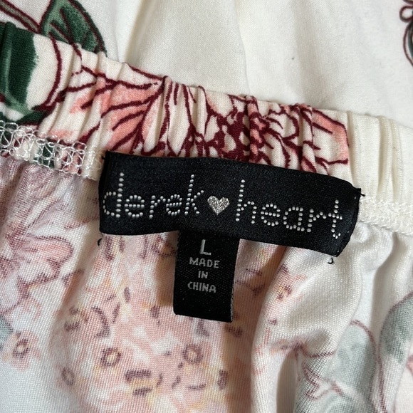 FLORAL Off the Shoulder Floral Mini Dress - Picture 9 of 10